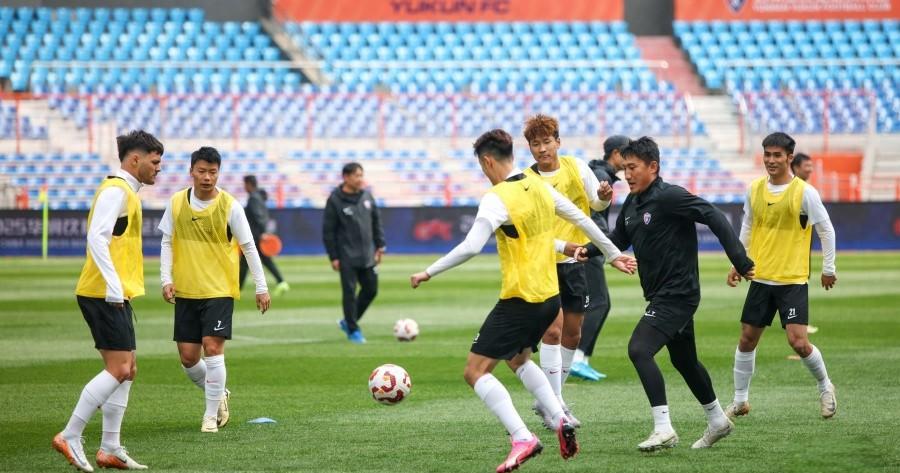 挑战到来,每支球队备战全力以赴英文