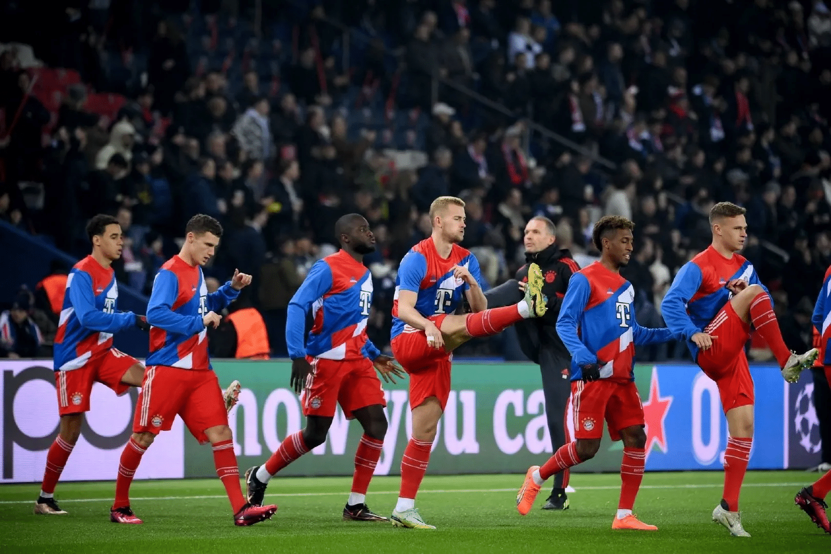 巴黎圣日耳曼客场战胜对手,继续领跑的是谁