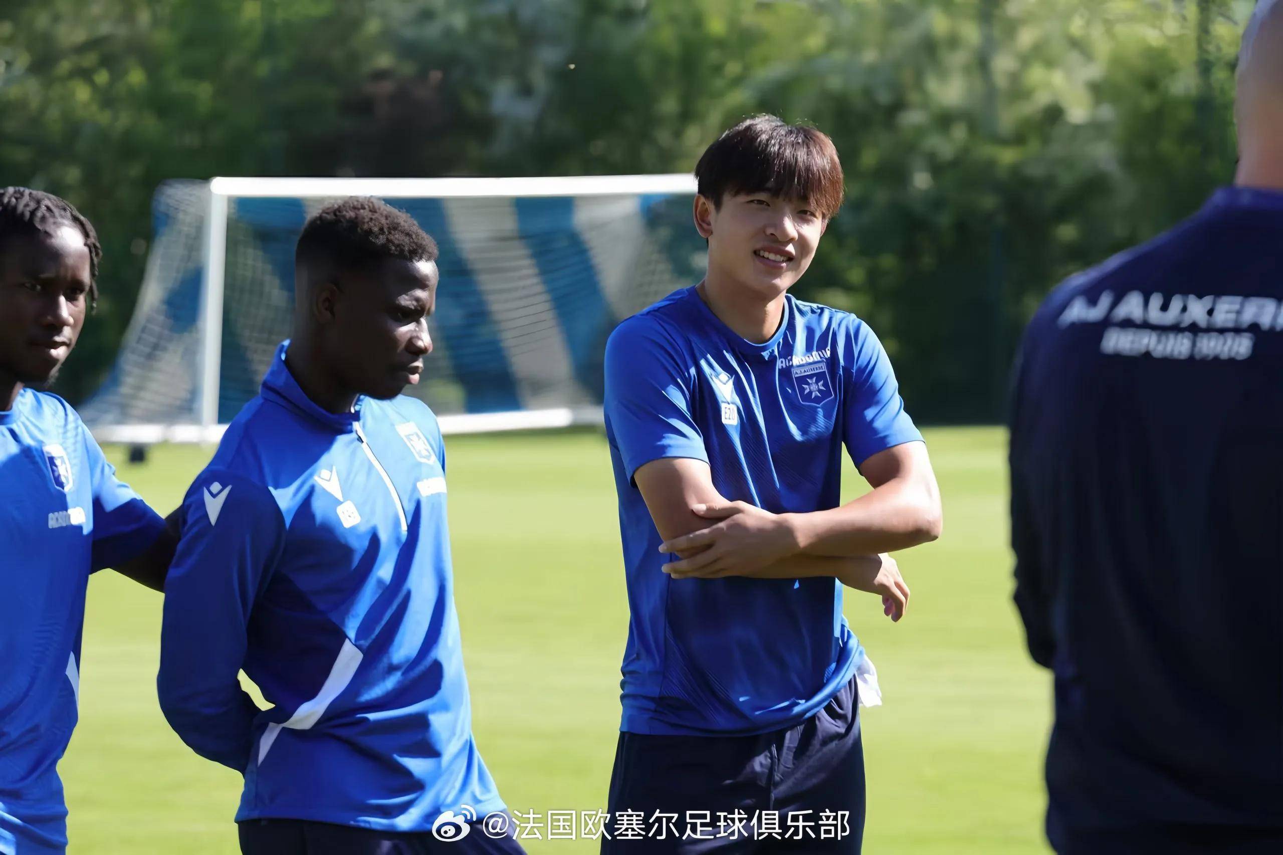 开元棋牌app下载地址-足球比赛中球员身体素质大幅提升怎么办