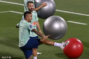 开元棋牌APP-欧洲杯爱尔兰球迷感动全场