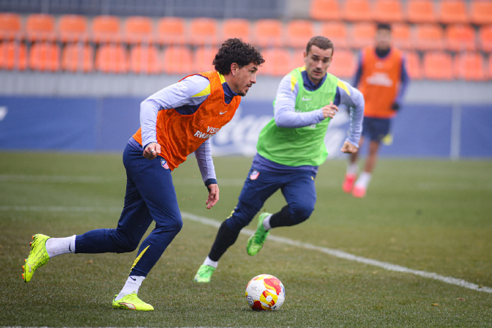 开元-racingbullsf1车队