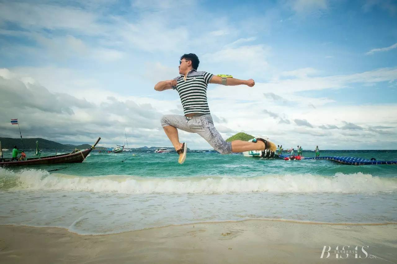 开元-泰国冠军回家下跪